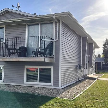 Wonderful 2-Bedroom Apartment Camrose Extérieur photo