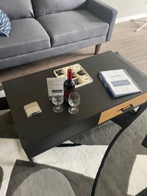 Wonderful 2-Bedroom Apartment Camrose Extérieur photo